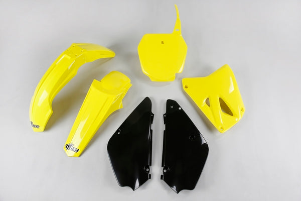 UFO Restyled Plastic Kit OEM -kleur (2017) Sukit405k@999k